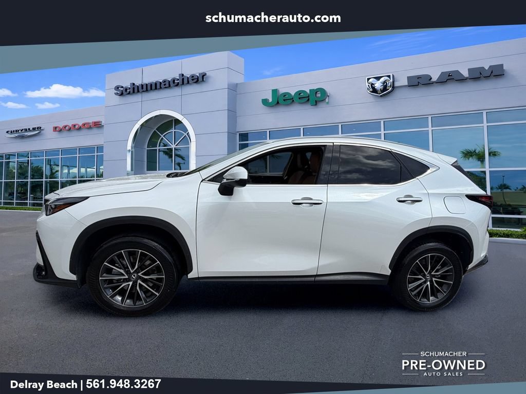 Used 2024 Lexus NX 250 FWD w/ Towing Package (2000 Lbs) image 4
