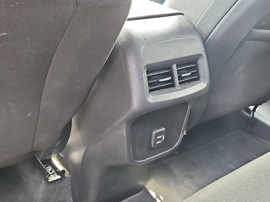 Used 2024 Chevrolet Equinox LT FWD image 16