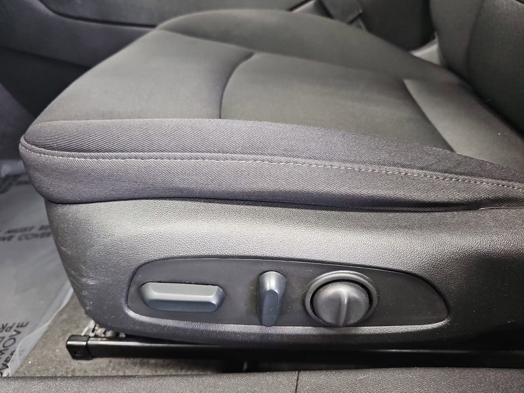 Used 2024 Chevrolet Malibu LT image 29