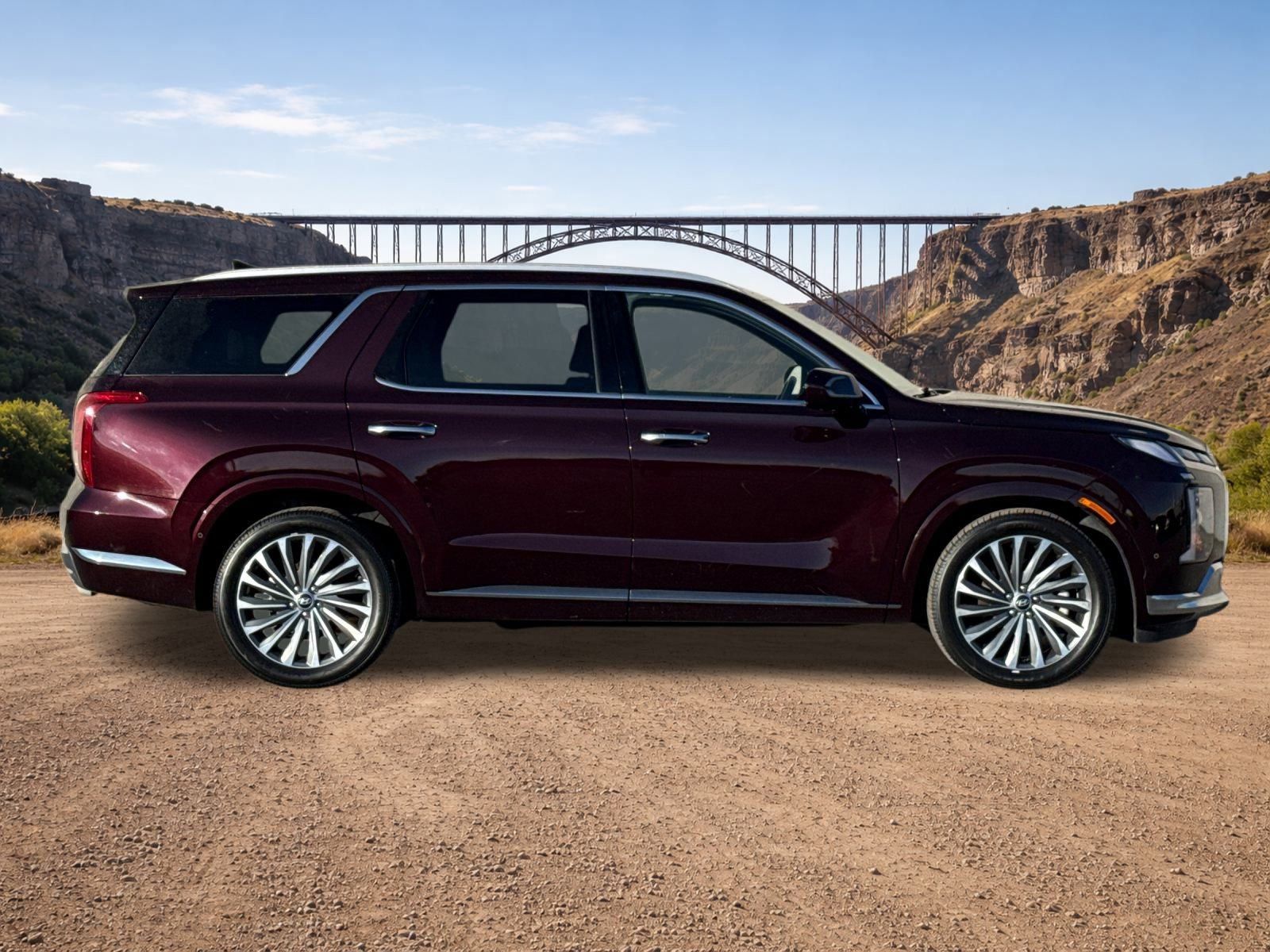 Used 2024 Hyundai Palisade Calligraphy image 2