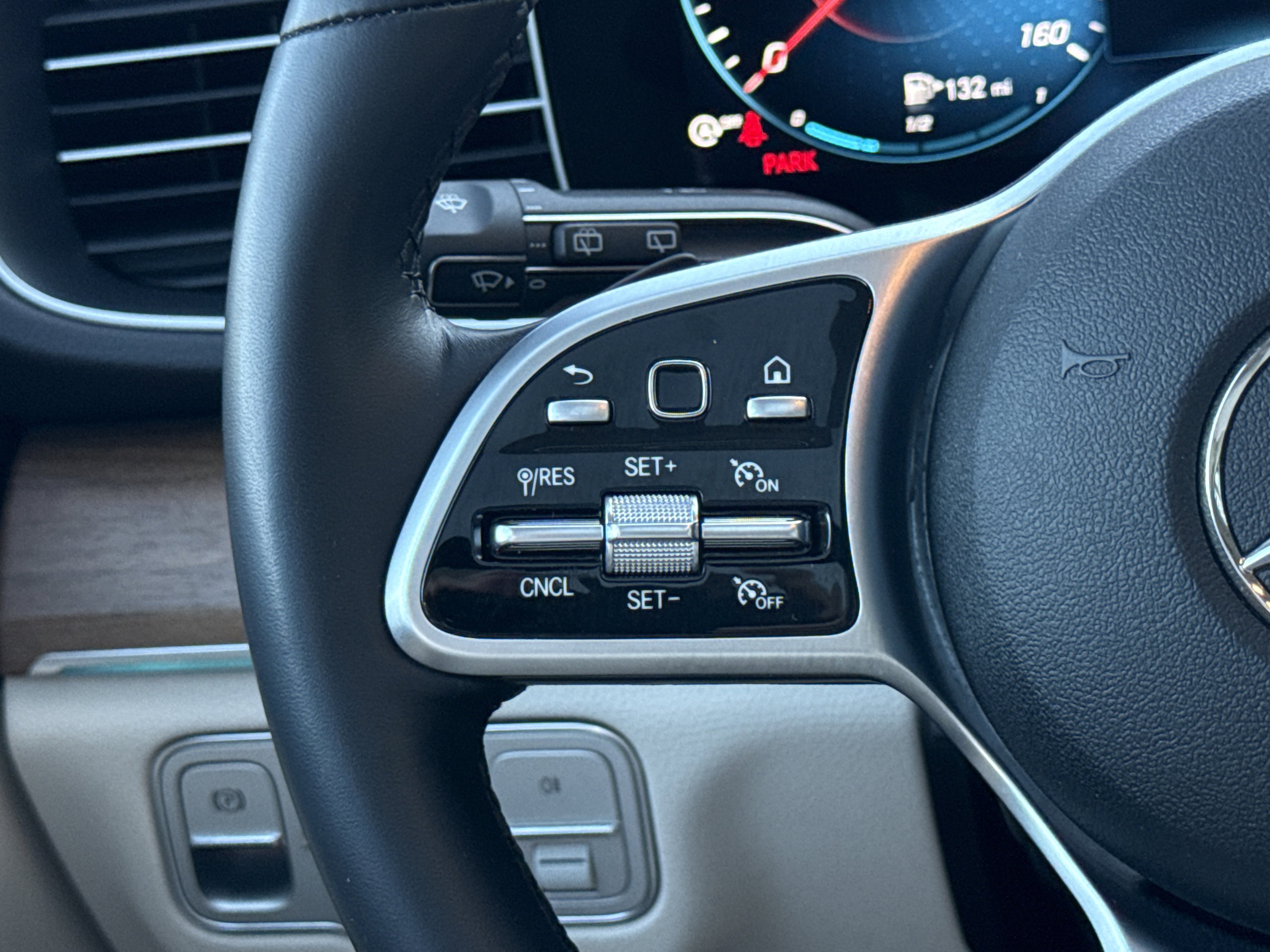 Certified 2022 Mercedes-Benz GLE 350 image 39