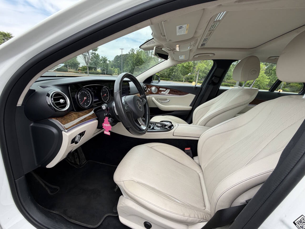 Used 2018 Mercedes-Benz E 300 4MATIC image 9