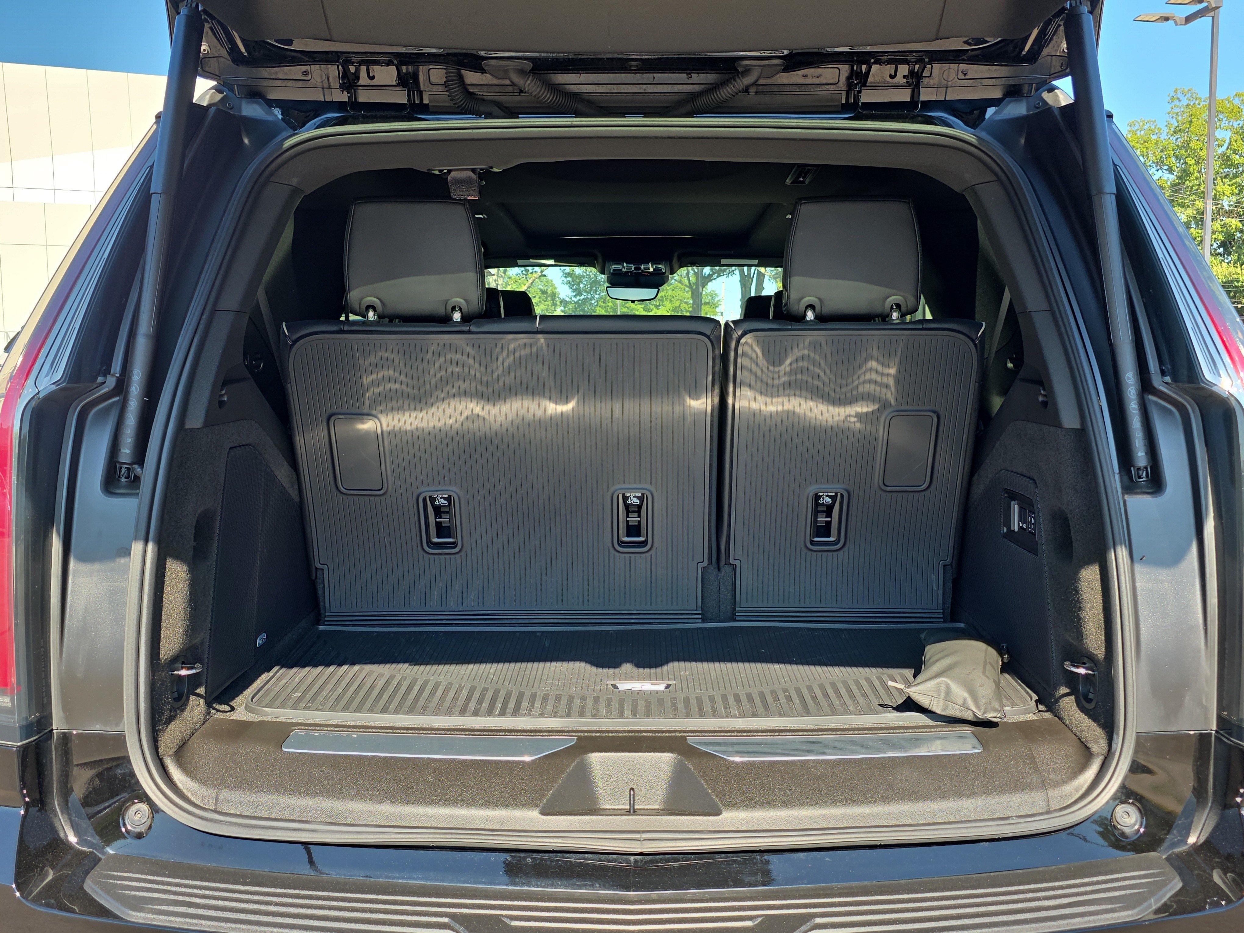 Used 2025 Cadillac Escalade Sport w/ Touring Package AWD/4WD image 14