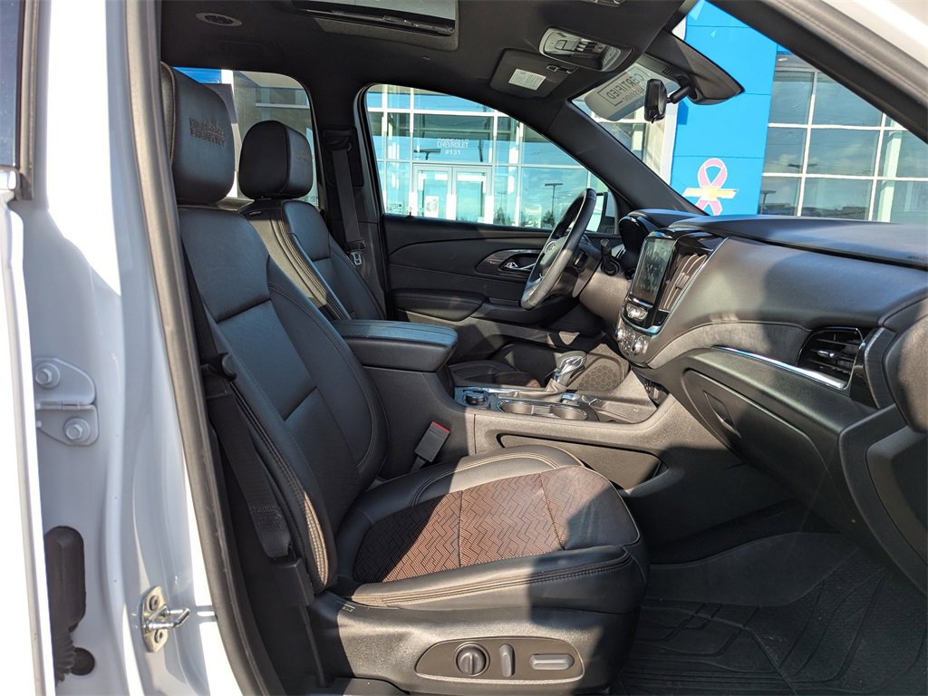 Used 2023 Chevrolet Traverse High Country w/ LPO, 'HIT The Road' Package image 42