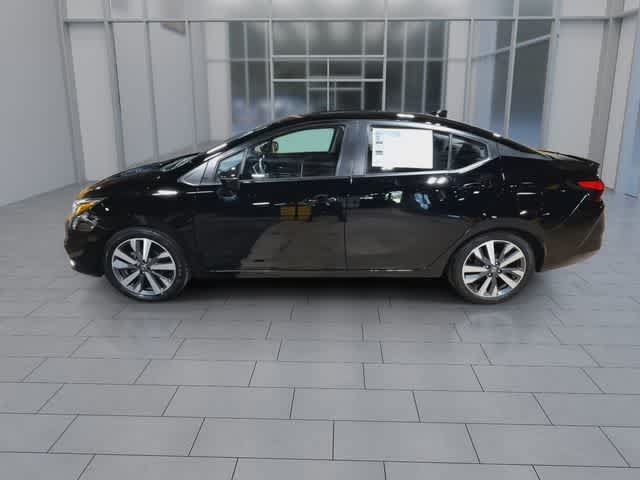Used 2020 Nissan Versa SR FWD image 5