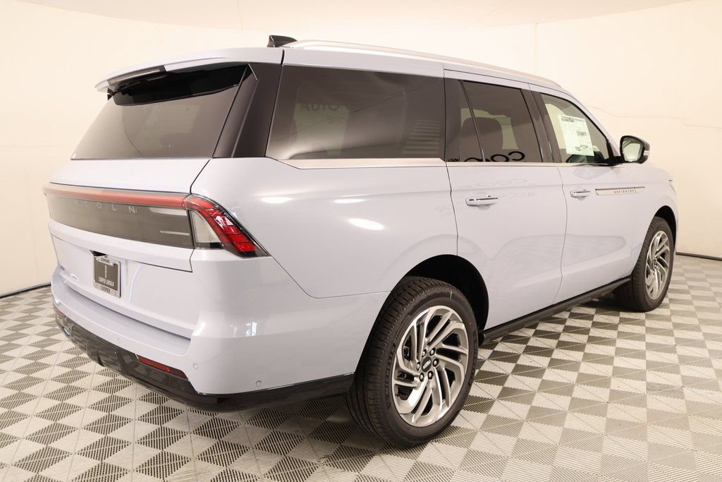 New 2025 Lincoln Navigator Reserve image 22
