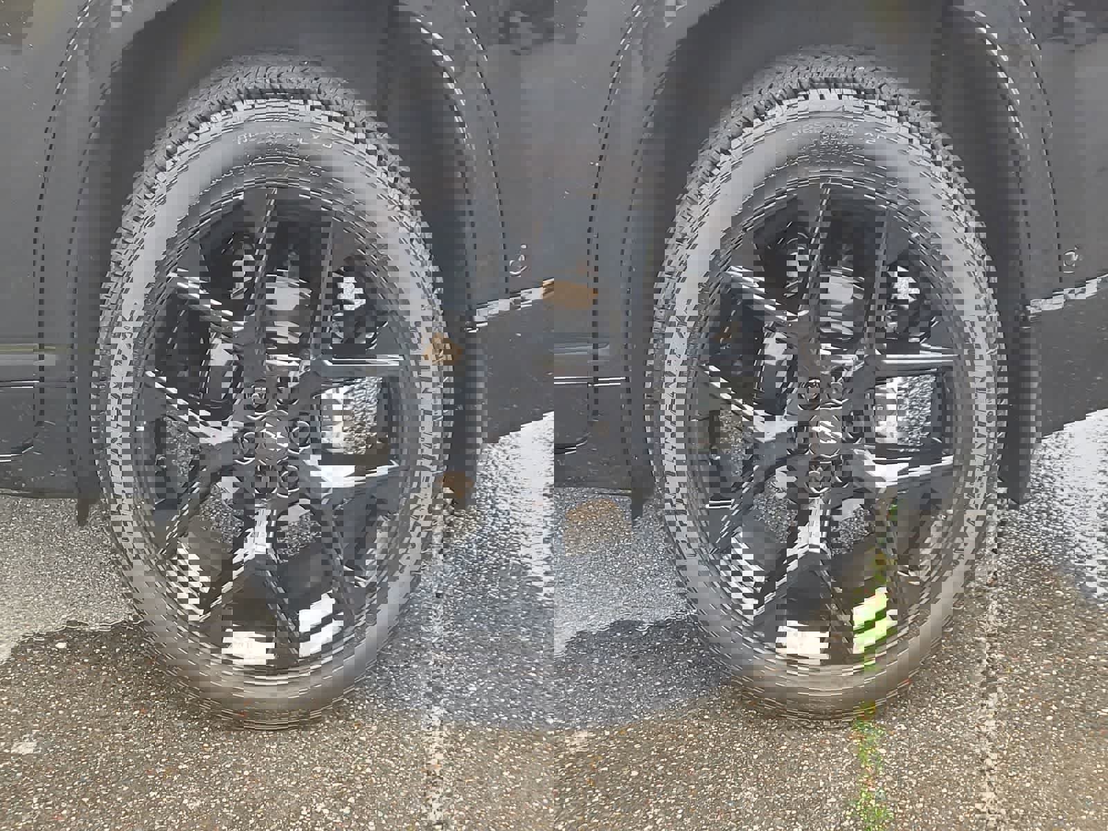 Used 2025 Chevrolet Traverse RS w/ LPO, Floor Liner Package image 16