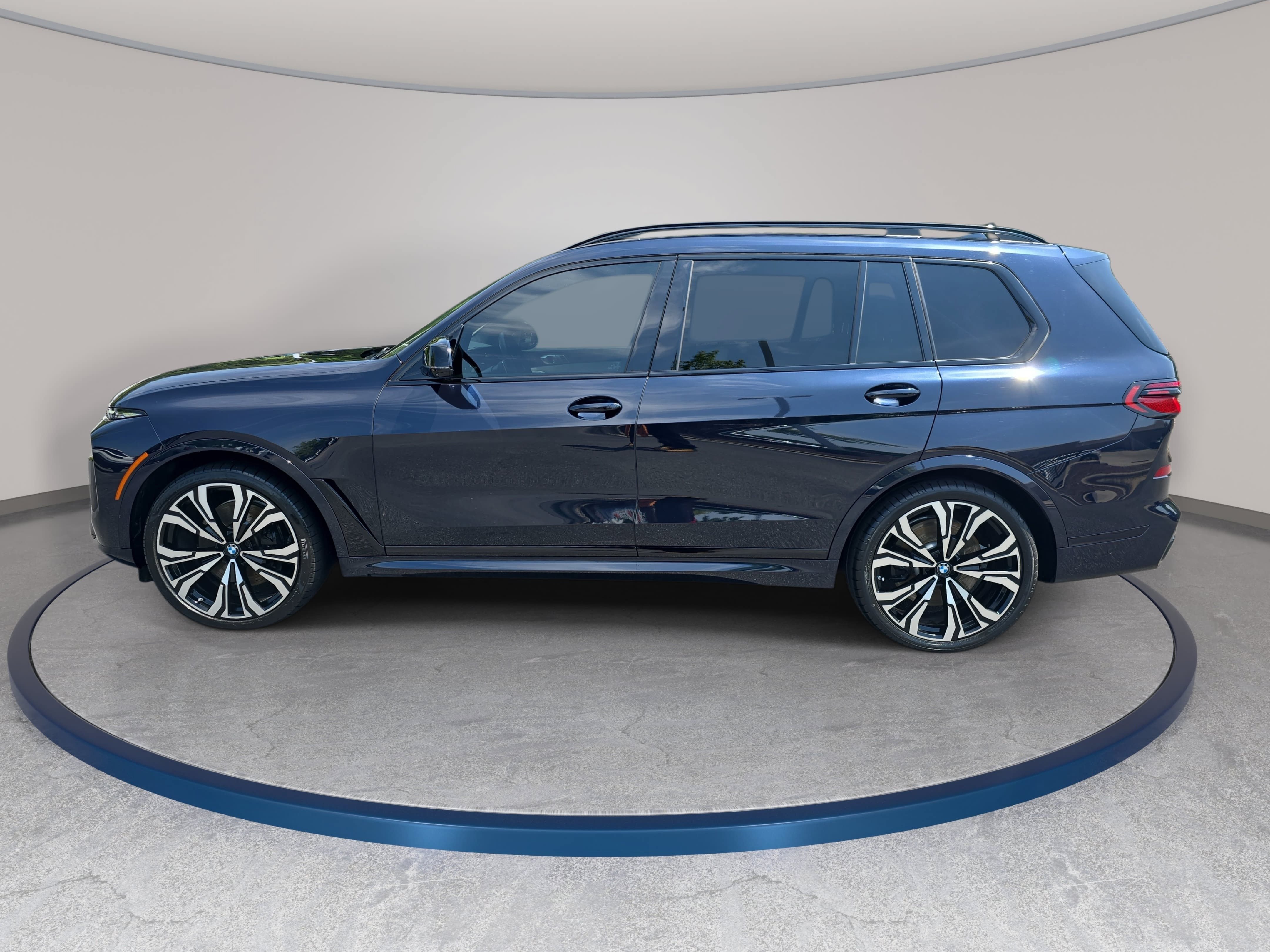 Used 2023 BMW X7 M60i w/ Executive Package AWD/4WD image 8