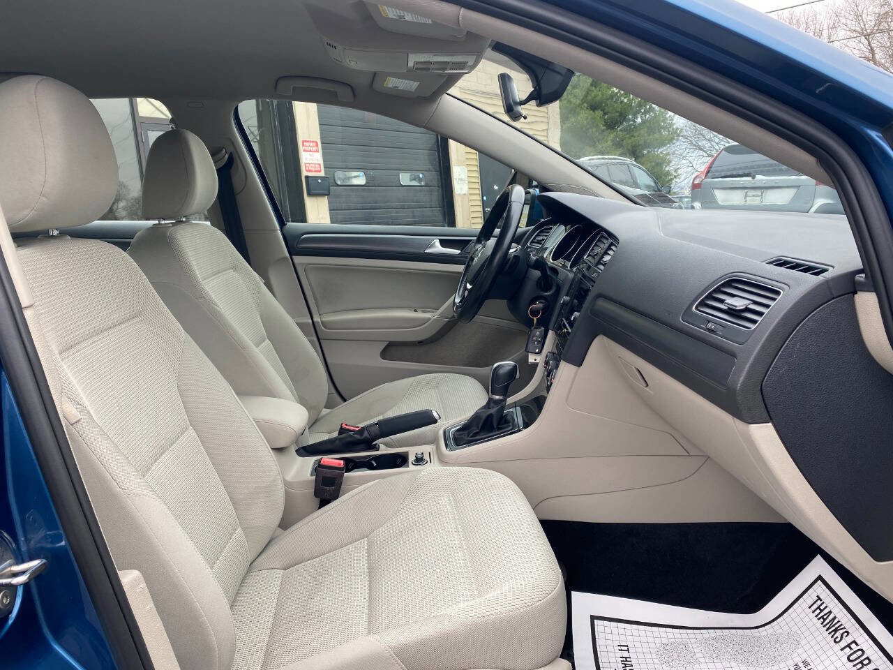 Used 2018 Volkswagen Golf S image 27