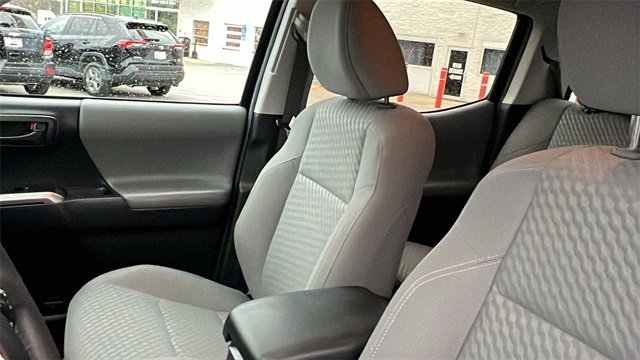 Certified 2022 Toyota Tacoma SR5 image 19