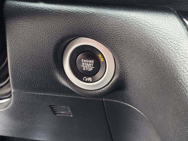 Used 2018 Chrysler Pacifica Touring-L Plus w/ S Appearance Package image 13