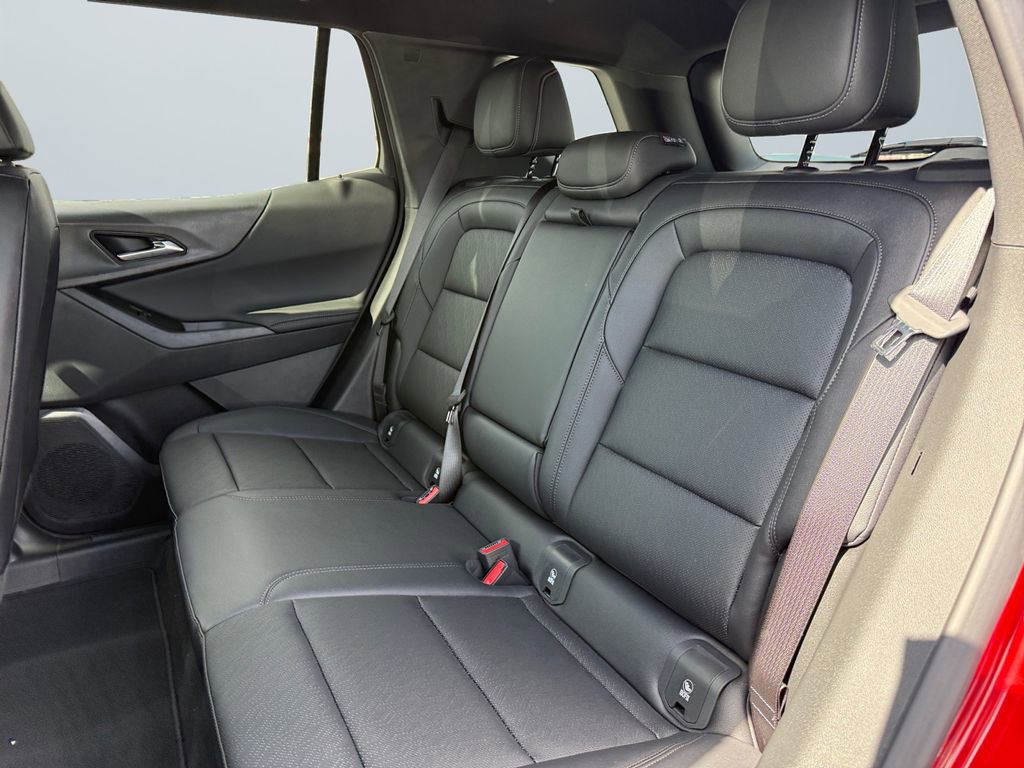 New 2026 Chevrolet Equinox LT w/ Convenience Package II AWD/4WD image 13