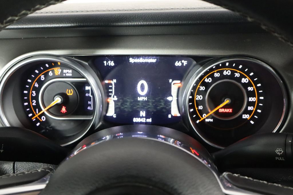 Used 2018 Jeep Wrangler Unlimited Sahara image 11