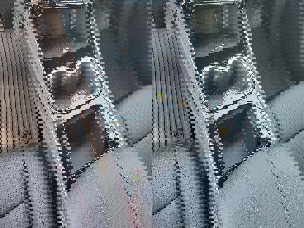 New 2026 Chevrolet Traverse Z71 w/ LPO, Floor Liner Package image 12