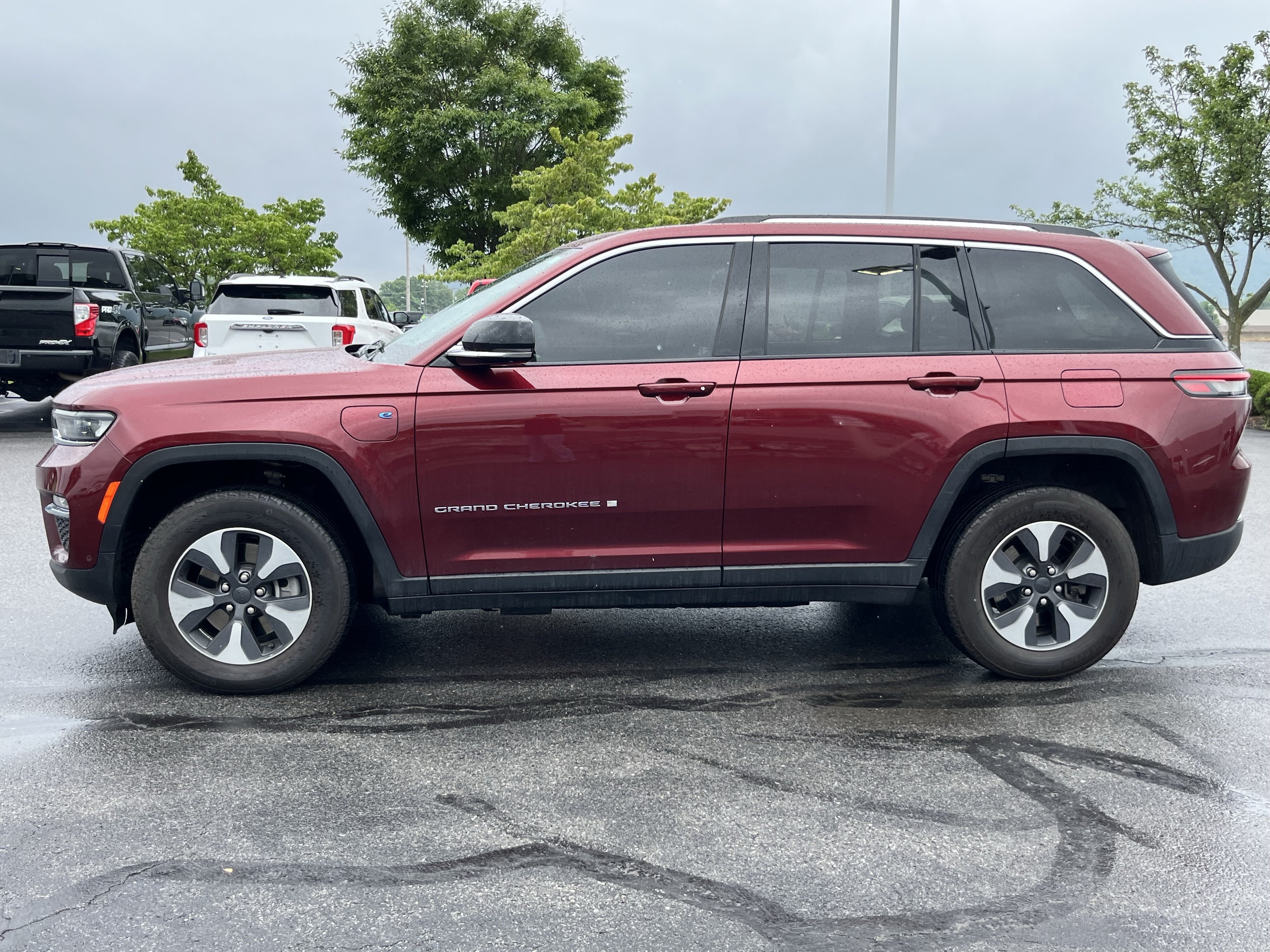 Used 2023 Jeep Grand Cherokee 4WD 4xe w/ Luxury Tech Group II image 10