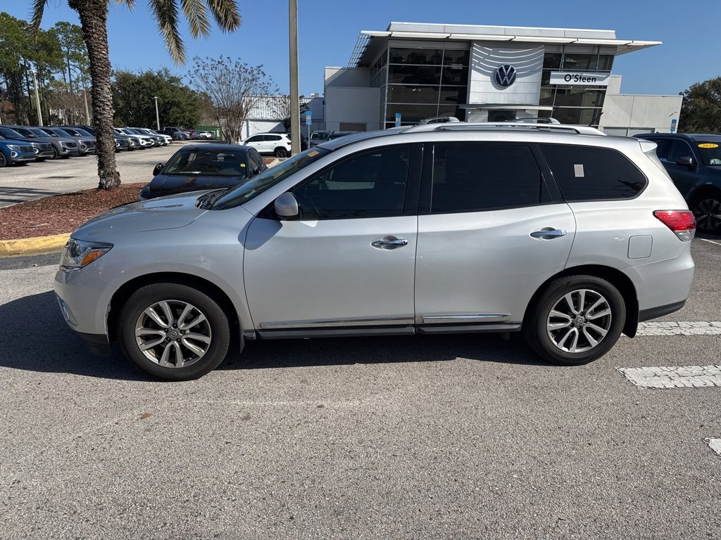 Used 2015 Nissan Pathfinder SL w/ SL Tech Package image 3