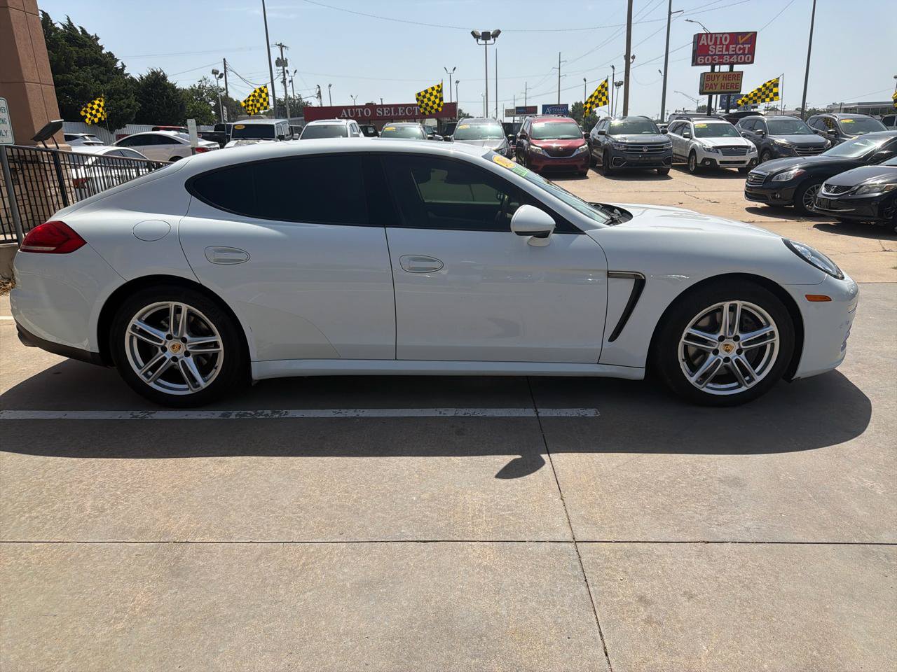 Used 2015 Porsche Panamera 4 AWD/4WD image 4