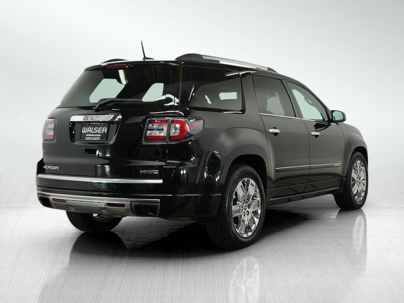 Used 2016 GMC Acadia Denali AWD/4WD image 5