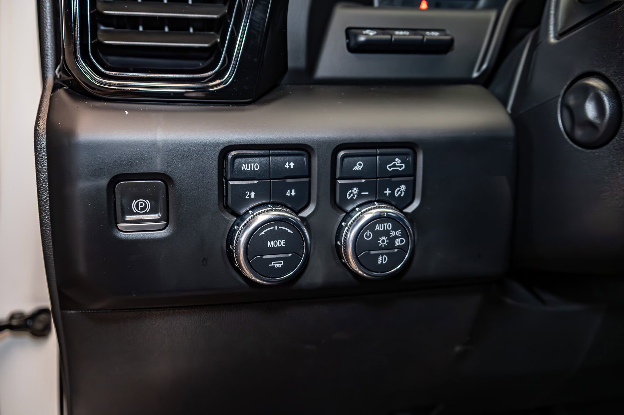 Used 2023 GMC Sierra 1500 AT4 w/ AT4 Premium Package image 16