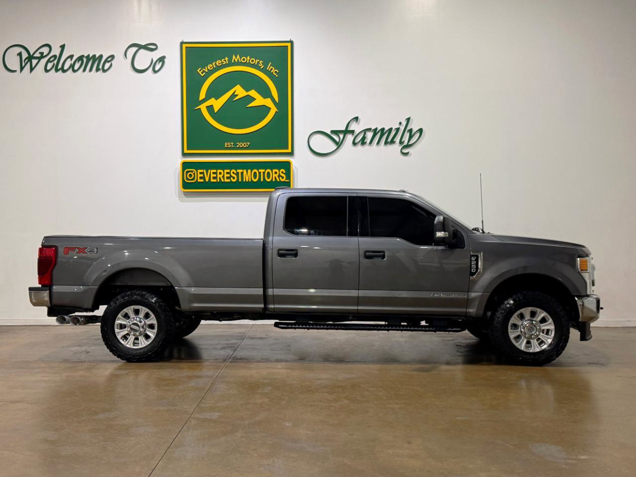 Used 2022 Ford F250 XLT w/ XLT Value Package AWD/4WD image 9