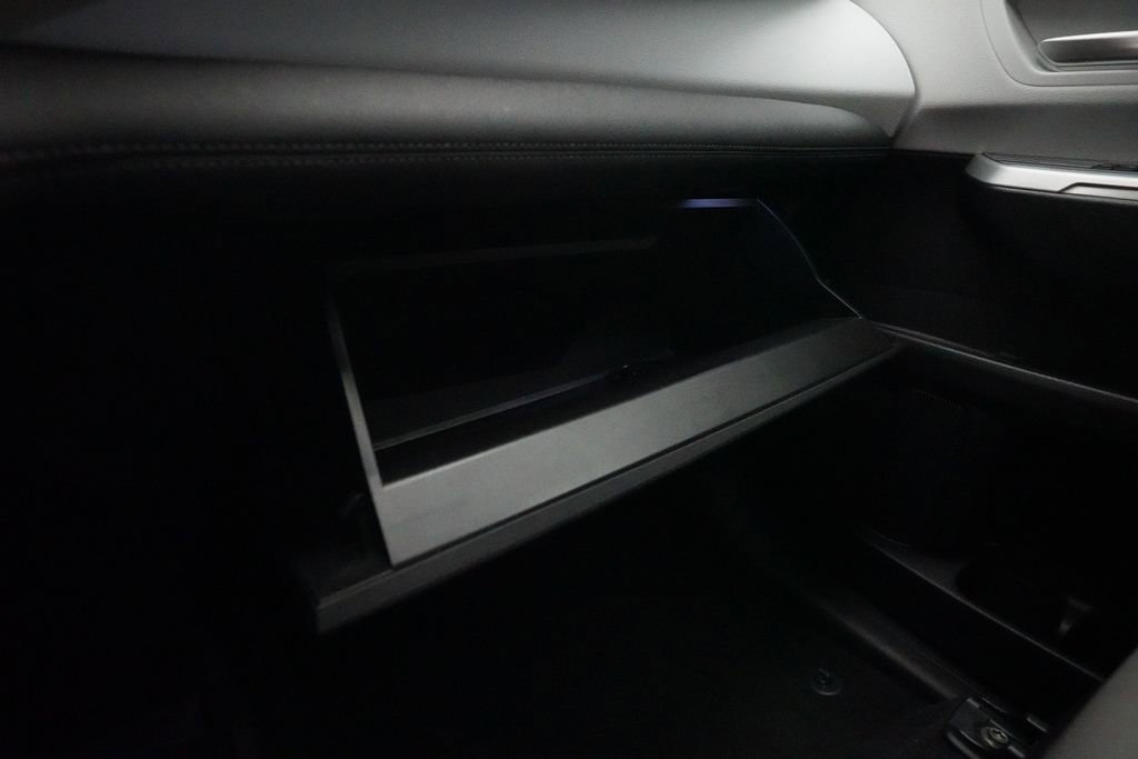Used 2025 Toyota Sienna XLE FWD image 31