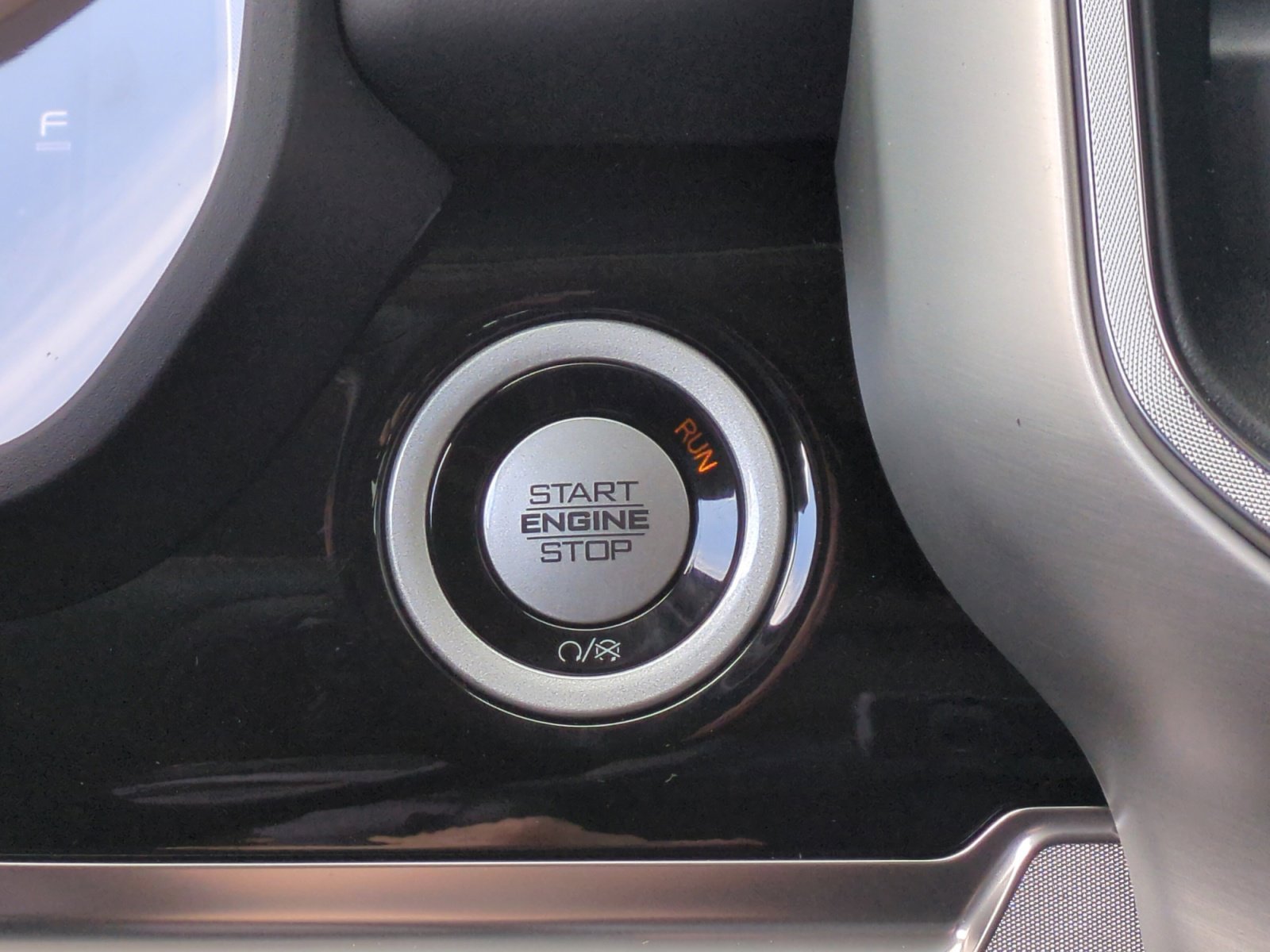 New 2026 RAM 1500 Tungsten w/ Towing Technology Group image 30