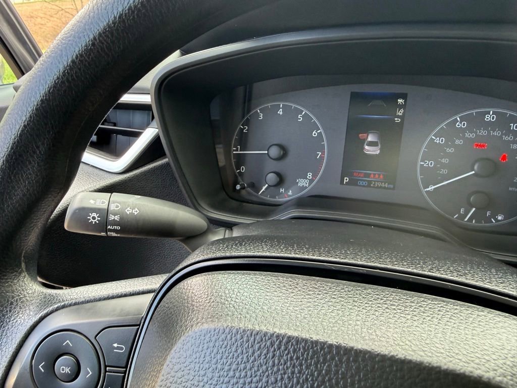 Used 2025 Toyota Corolla LE image 32