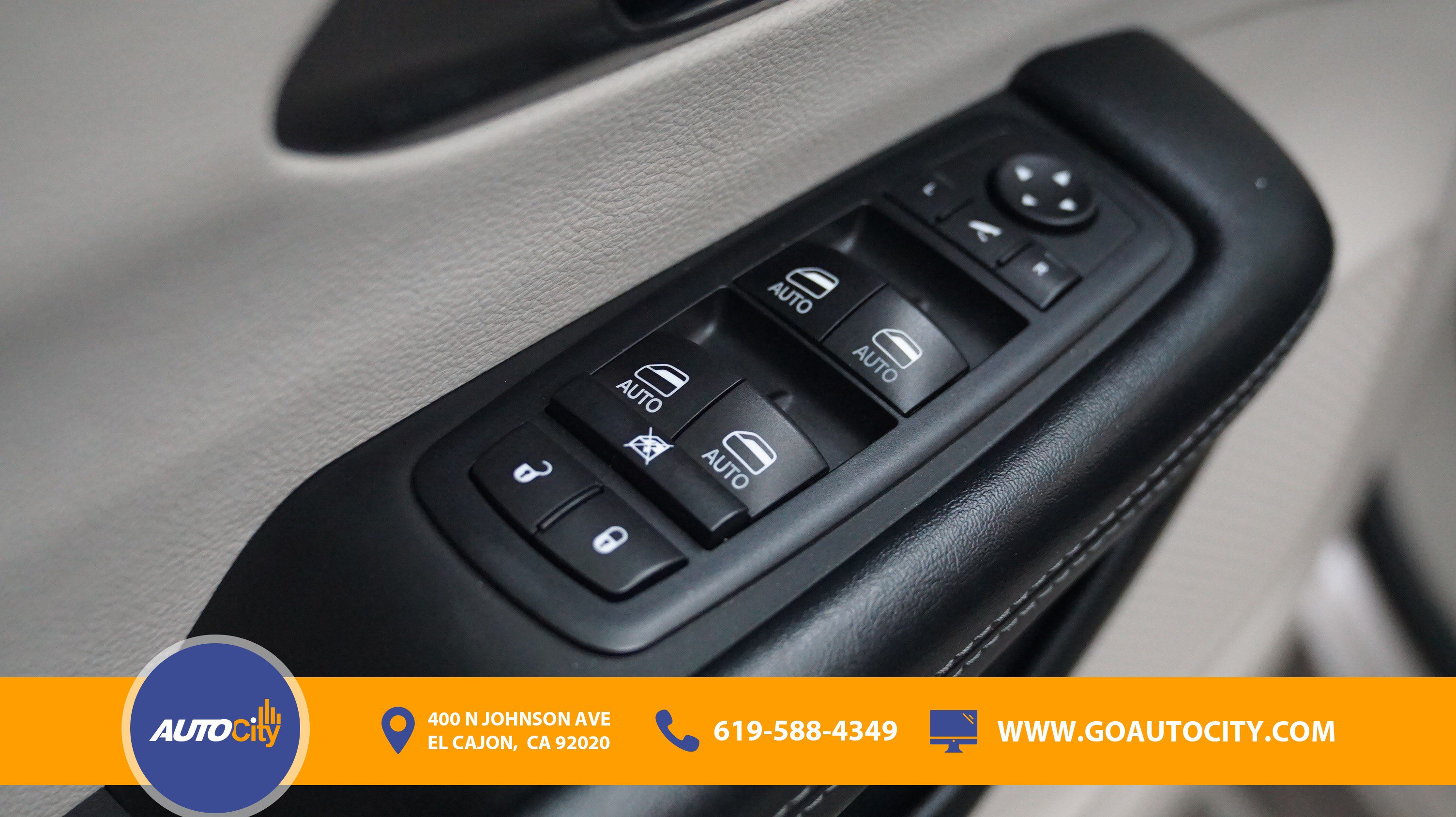 Used 2017 Chrysler Pacifica Limited w/ Advanced Safetytec Group FWD image 19