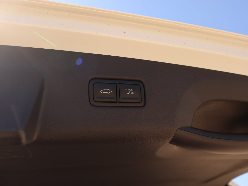 New 2027 Kia Carnival SX w/ Dark Edition Package FWD image 11