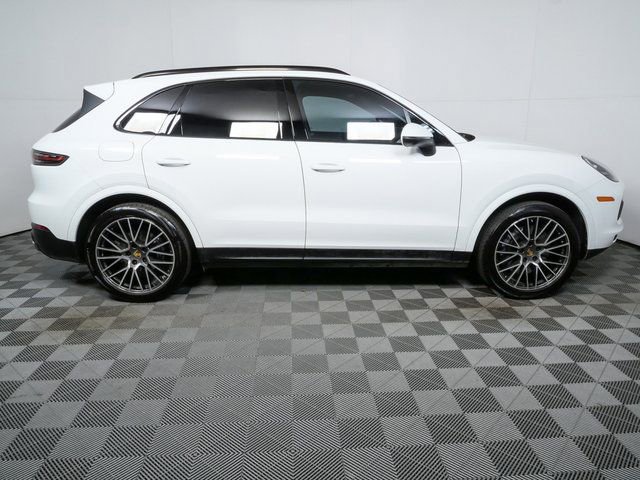 Used 2023 Porsche Cayenne image 27