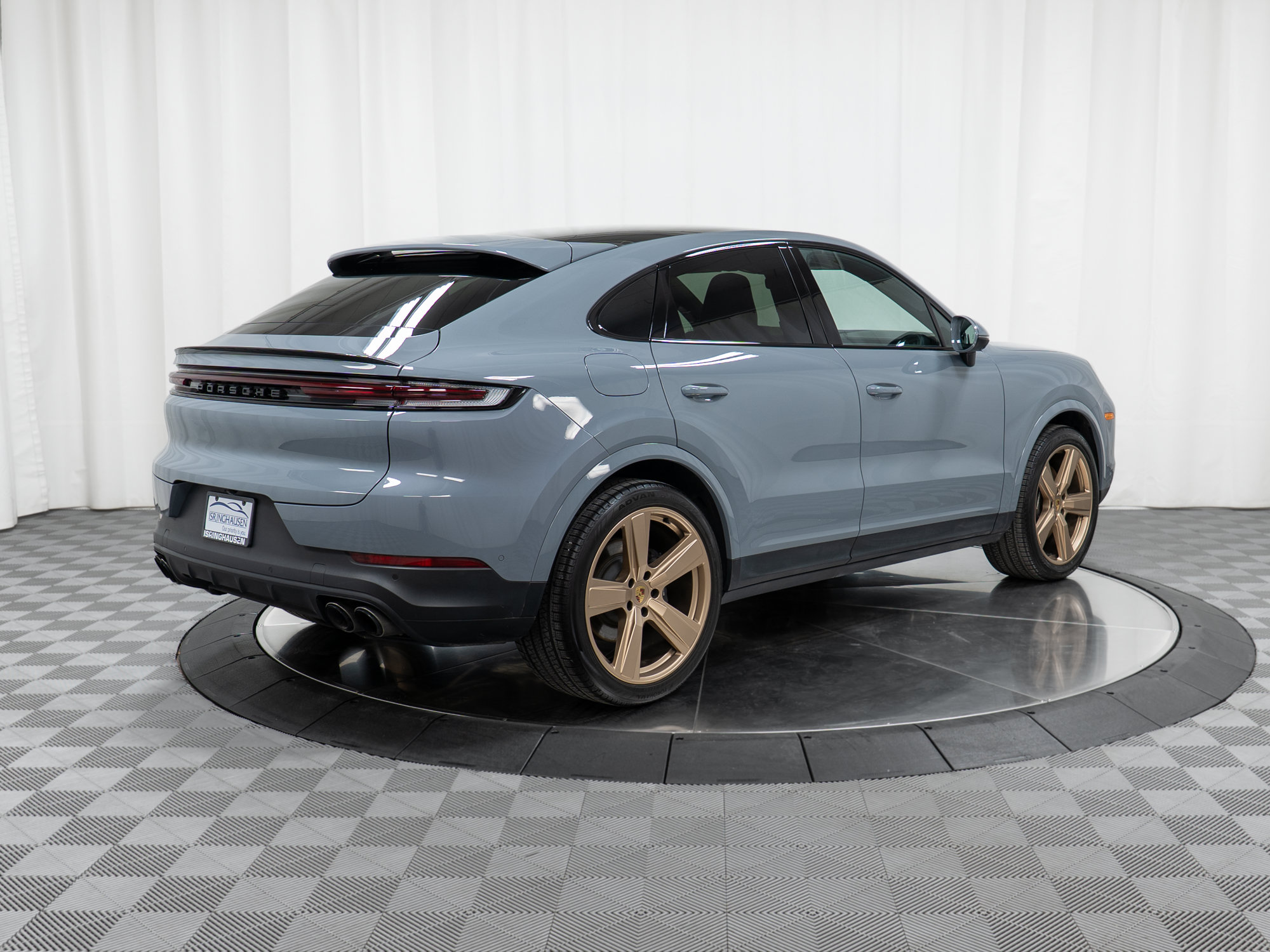 Certified 2024 Porsche Cayenne Coupe AWD/4WD image 7