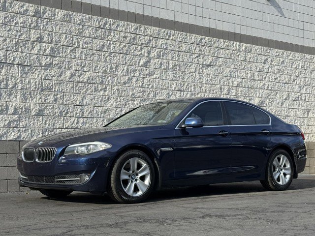 Used 2011 BMW 528i Sedan RWD image 1