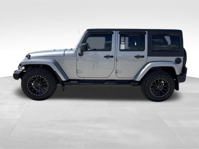 Used 2015 Jeep Wrangler Unlimited Sahara w/ Dual Top Group AWD/4WD image 2