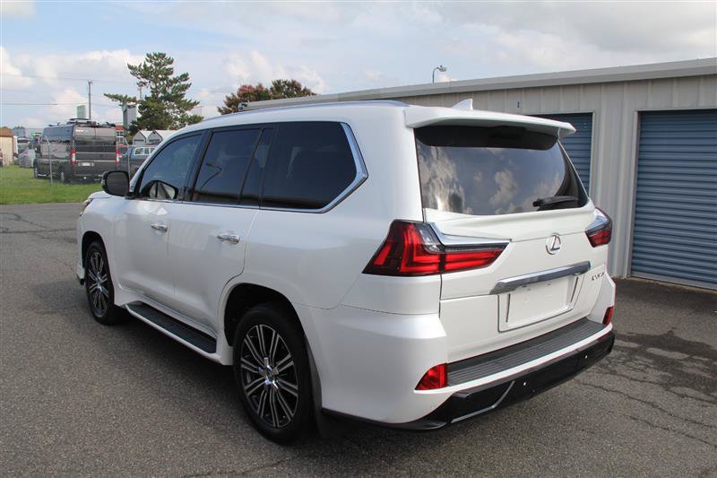 Used 2018 Lexus LX 570 4WD w/ Luxury Package image 7