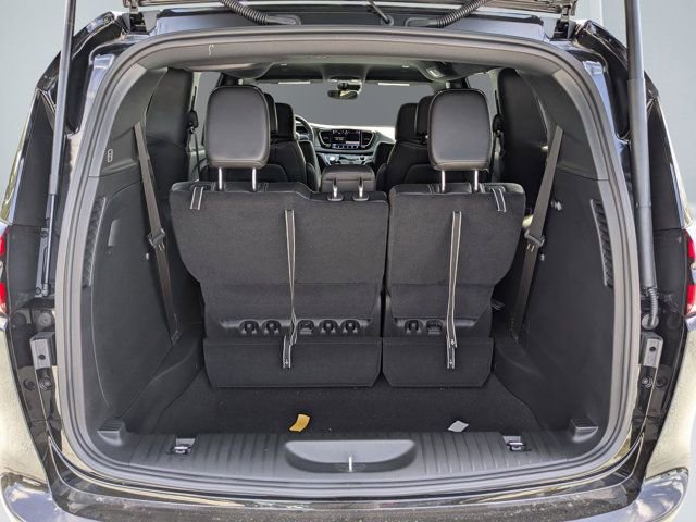 New 2026 Chrysler Pacifica Select FWD image 11