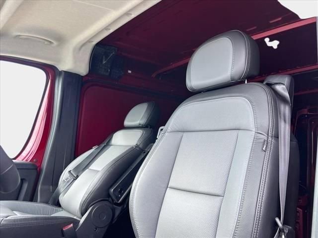 New 2025 RAM ProMaster 3500 w/ Quick Order Package 22G SLT image 8