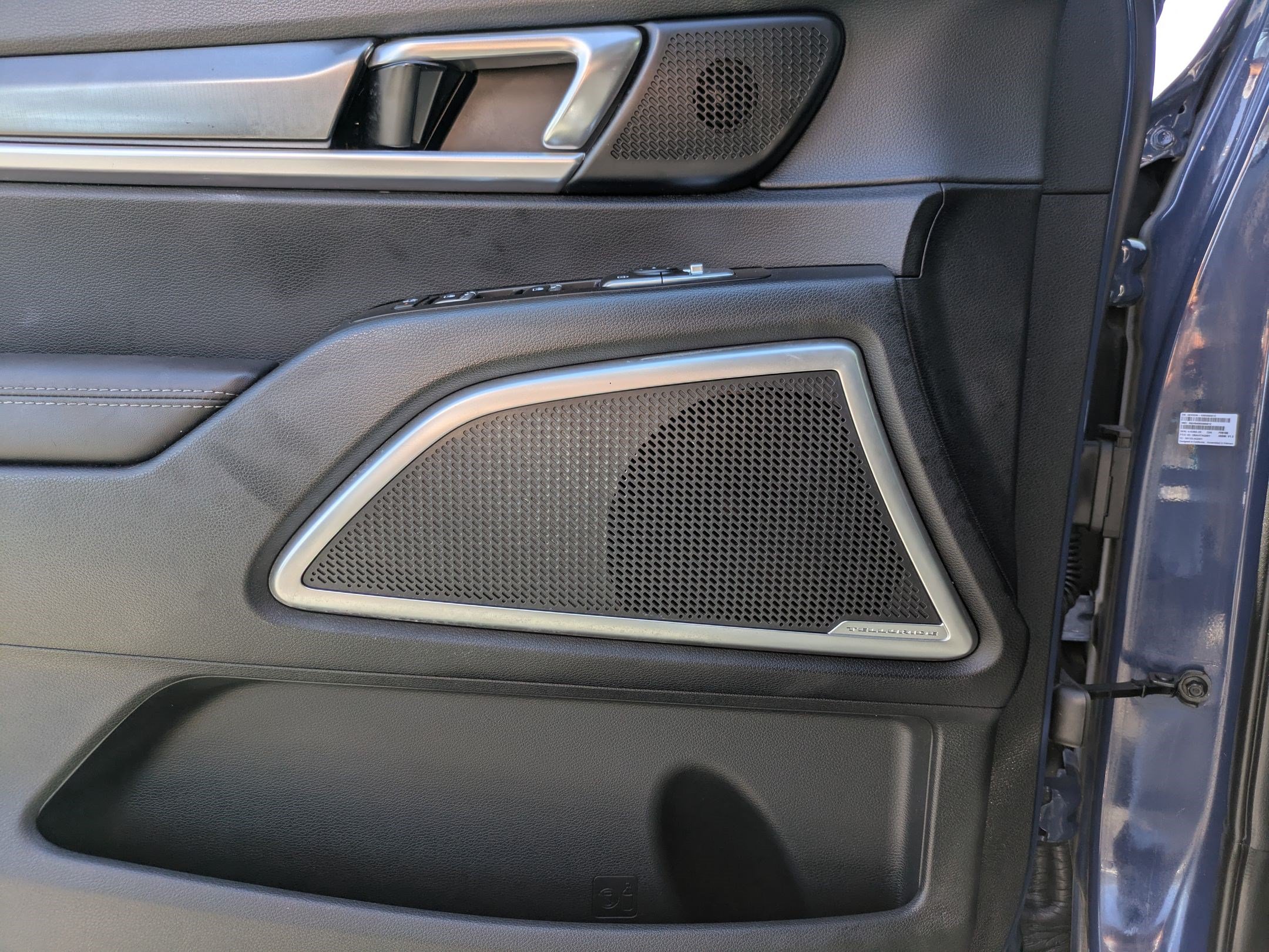 Used 2023 Kia Telluride S AWD/4WD image 15