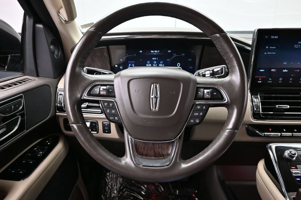 Used 2024 Lincoln Navigator Premiere AWD/4WD image 28