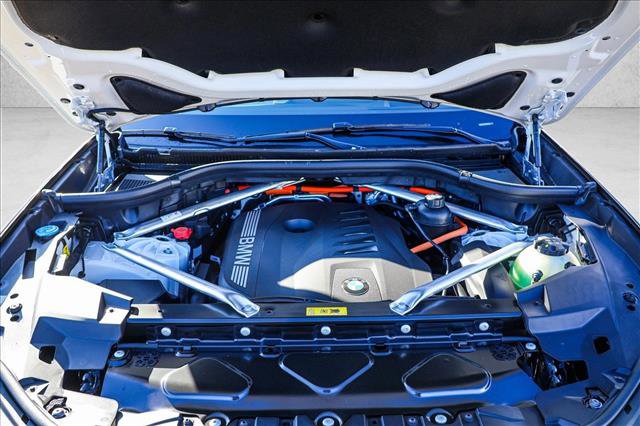 New 2026 BMW X5 xDrive50e w/ M Sport Package image 25