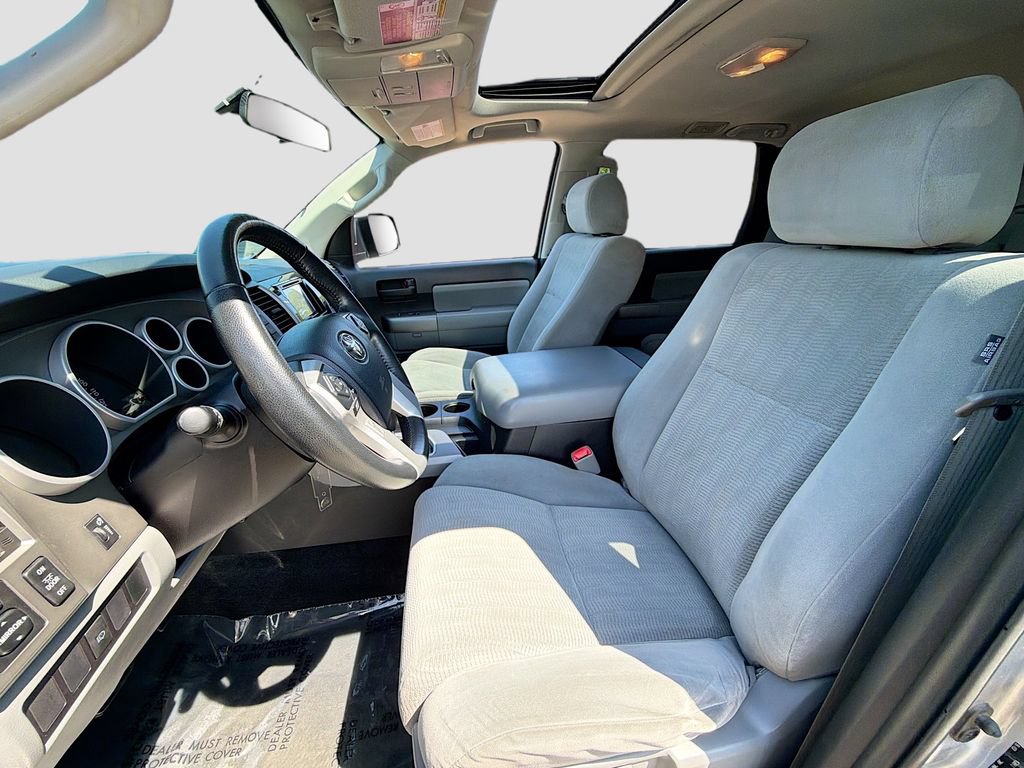 Used 2016 Toyota Sequoia SR5 AWD/4WD image 21