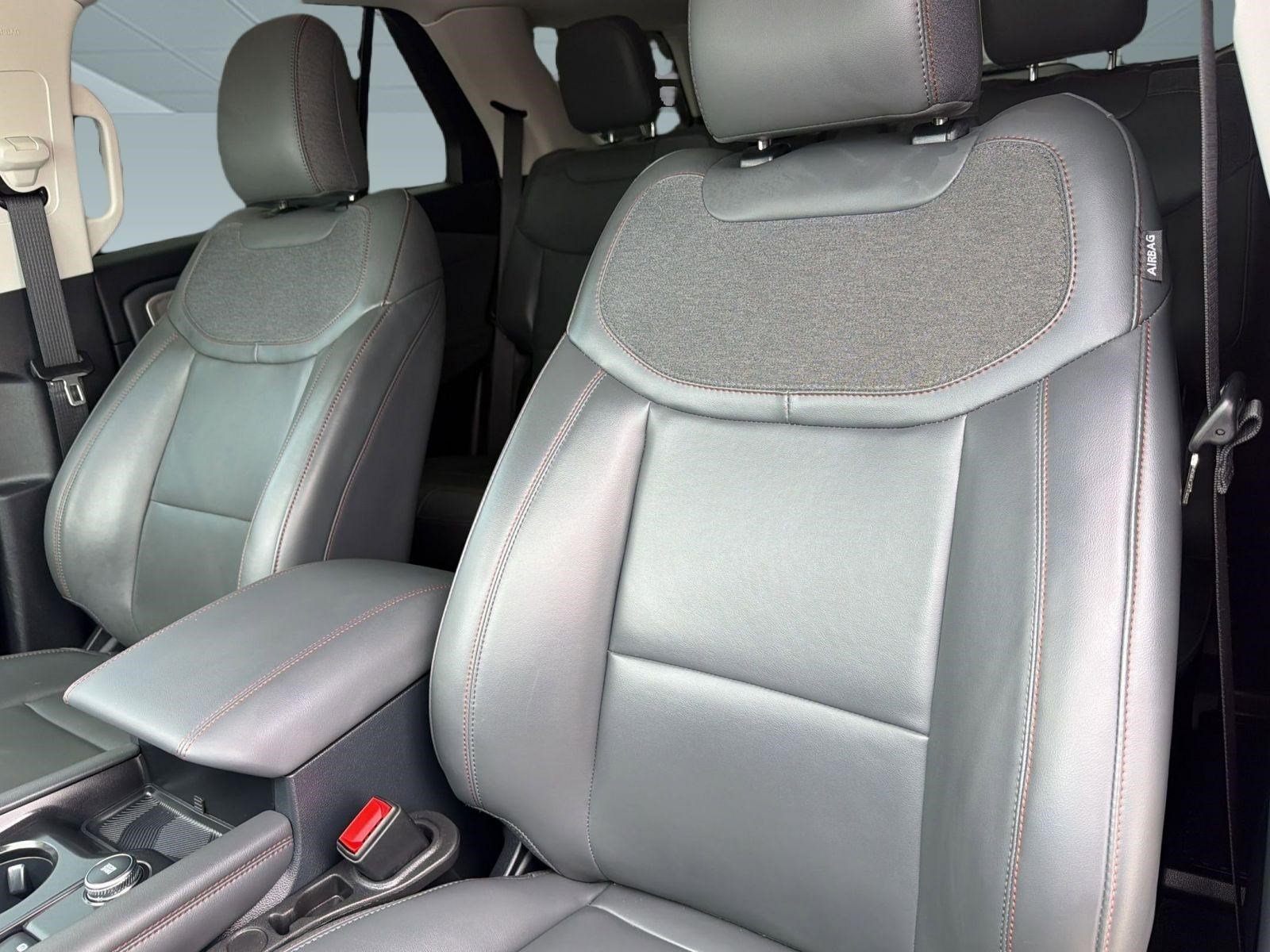 Certified 2025 Ford Explorer Active w/ Active Comfort Package RWD image 25