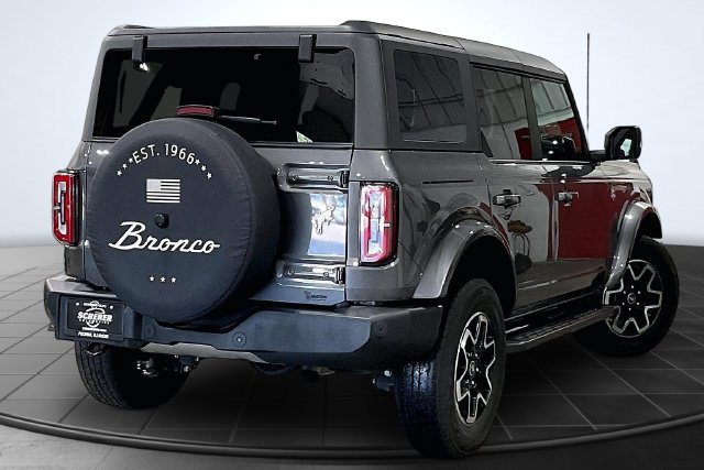 Used 2023 Ford Bronco Outer Banks AWD/4WD image 2