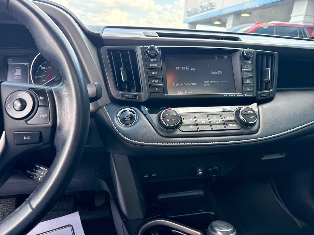 Used 2018 Toyota RAV4 XLE FWD image 29