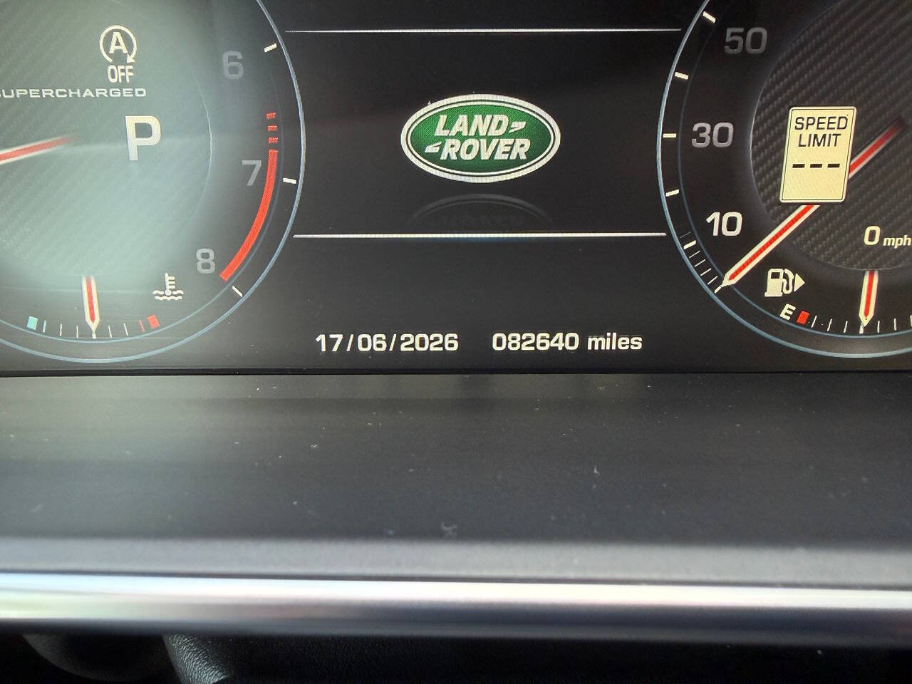 Used 2015 Land Rover Range Rover Supercharged AWD/4WD image 19