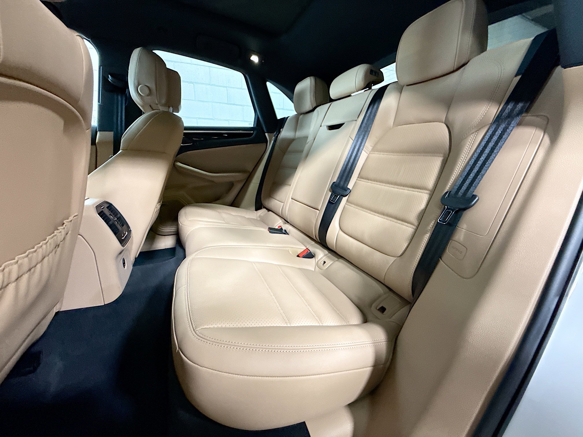 Certified 2026 Porsche Macan AWD/4WD image 21