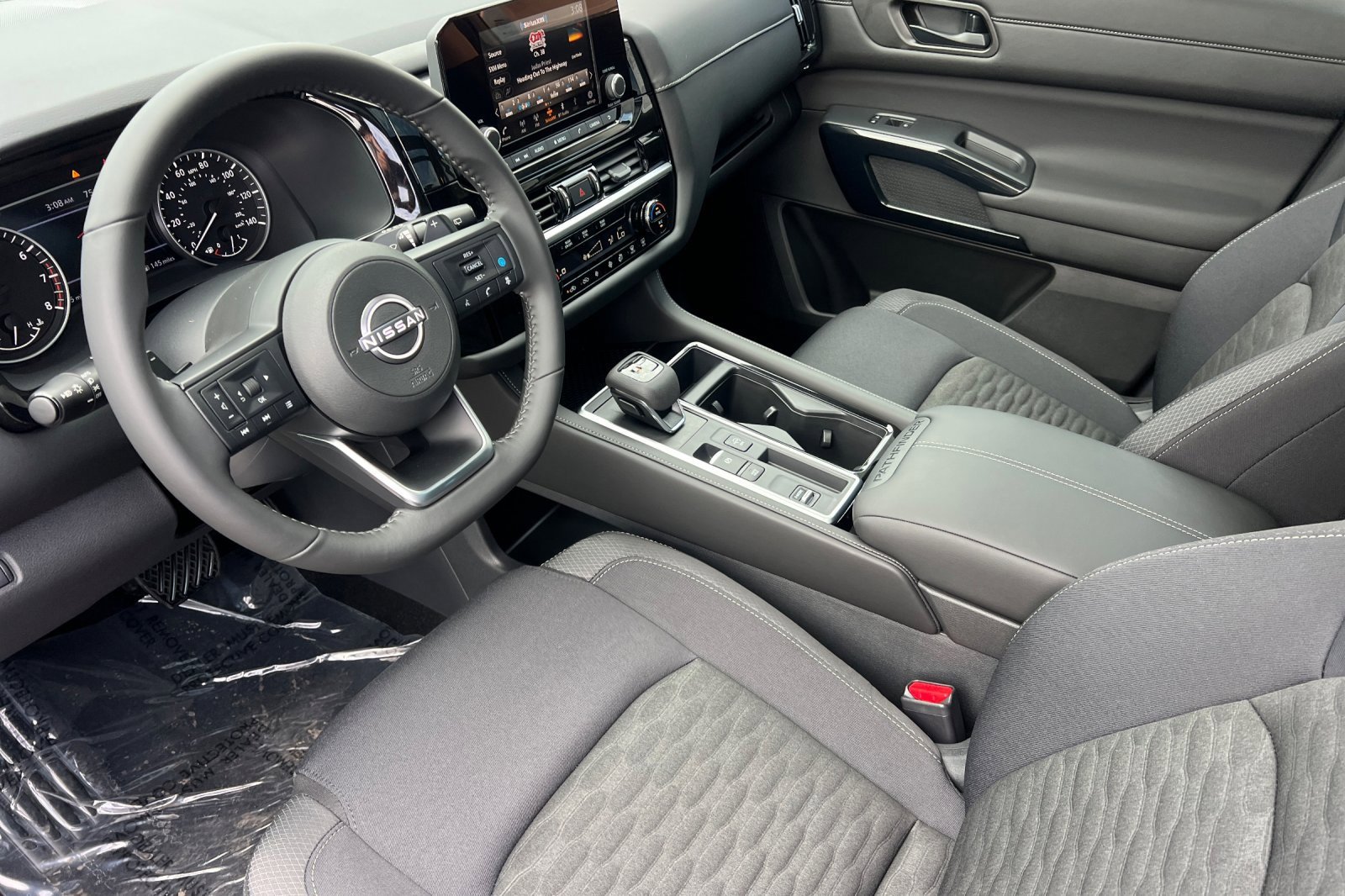 New 2025 Nissan Pathfinder SV w/ SV Premium Package image 10