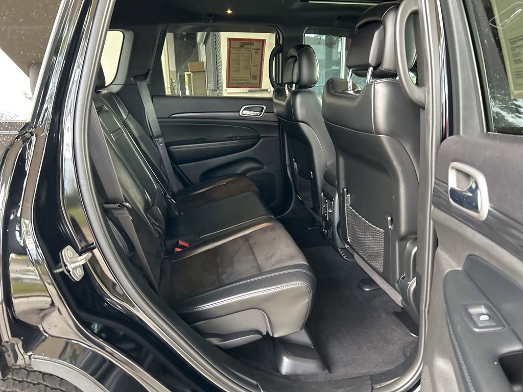 Used 2019 Jeep Grand Cherokee Altitude AWD/4WD image 27
