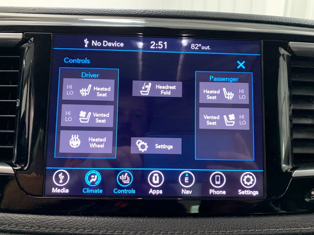 Used 2019 Chrysler Pacifica Limited FWD image 7