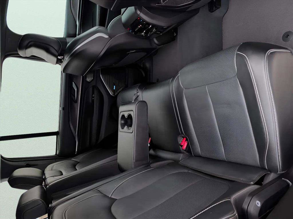 Used 2023 Jeep Grand Cherokee Overland w/ Luxury Tech Group IV image 19