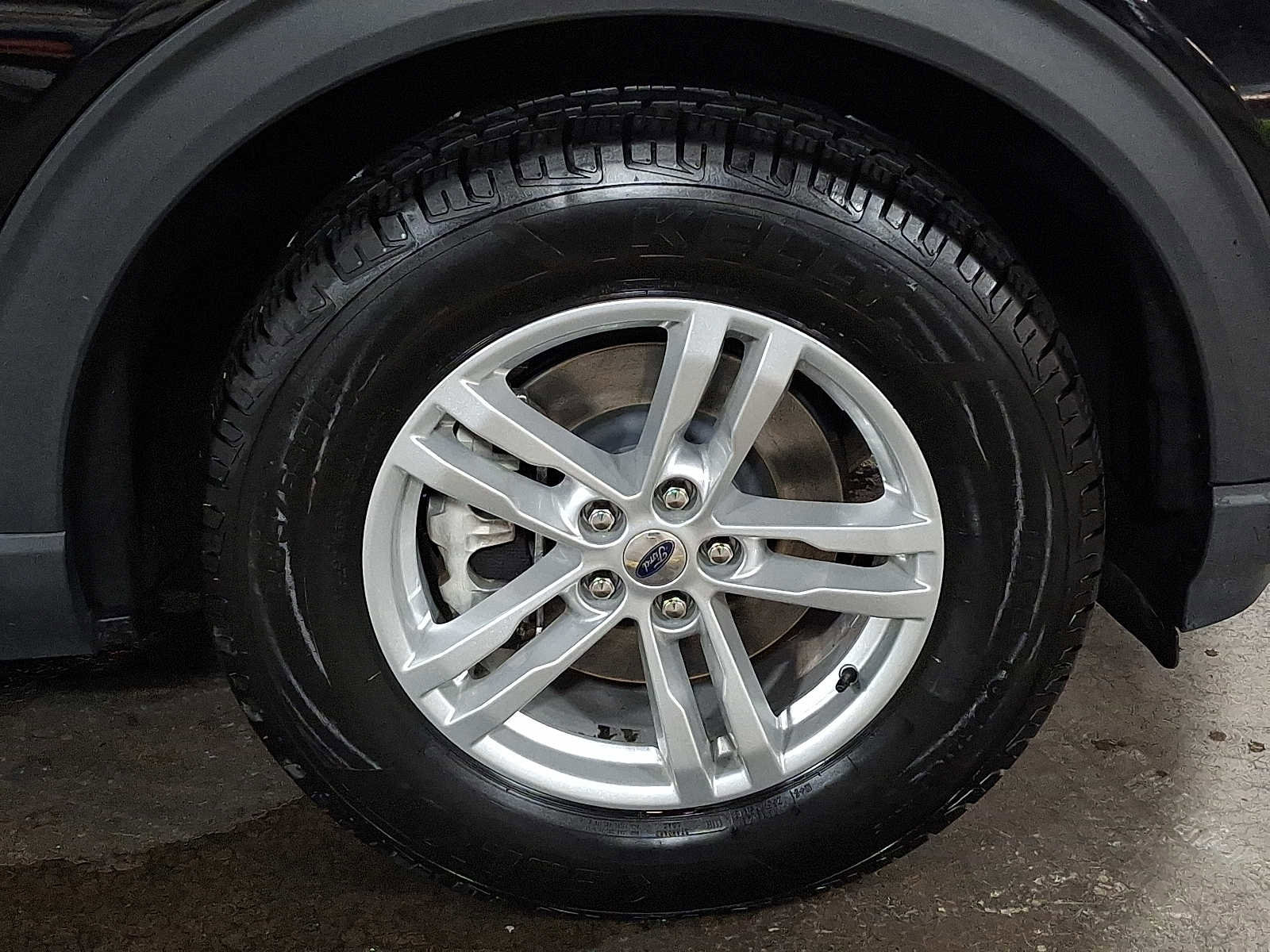 Used 2022 Ford Explorer XLT w/ Equipment Group 202A image 8